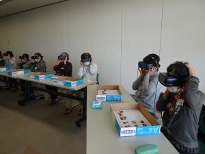 「認知症VR体験会」の様子の写真