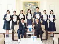 4月19日(土曜日) NPT再検討会議派遣高校生一行
