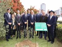 11月11日（火曜日）被爆80周年事業 イタリアオリーブの都市協会寄贈オリーブの木植樹式