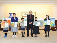 12月26日（金曜日）こどもたちによる”平和なまち”絵画コンテスト2025表彰式