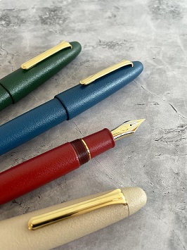 Traditional Lacquer Art Fountain Pen: Iro Miyabi