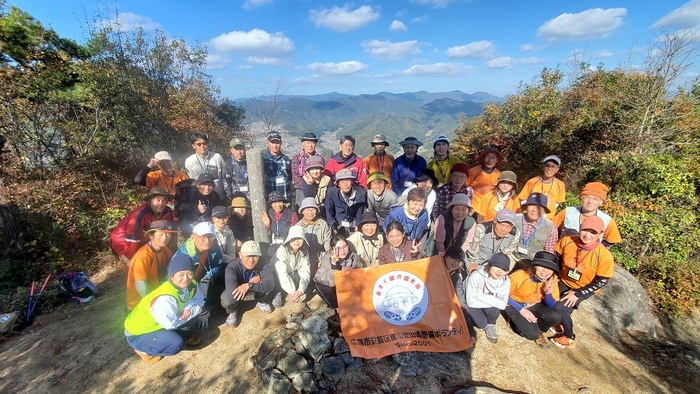 写真：山頂集合写真
