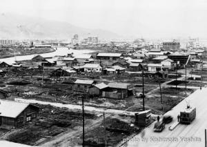 写真:1947年11月に中国配電ビル屋上から北を望む風景