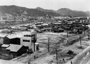 写真:1950年4月に中国配電ビル屋上から北を望む風景