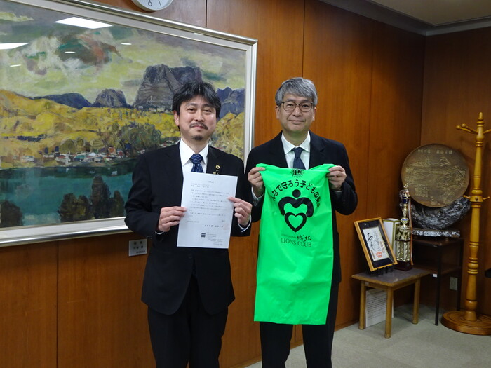 写真：広島城北ライオンズクラブ　贈呈の様子