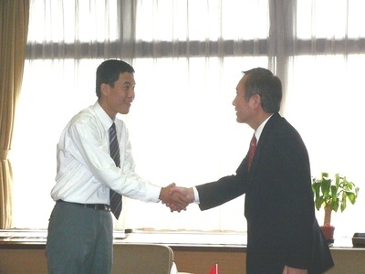 The picture of Courtesy call on Mayor Akiba