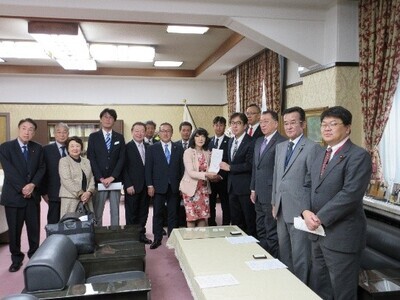 片山さつき大臣への要望活動の写真