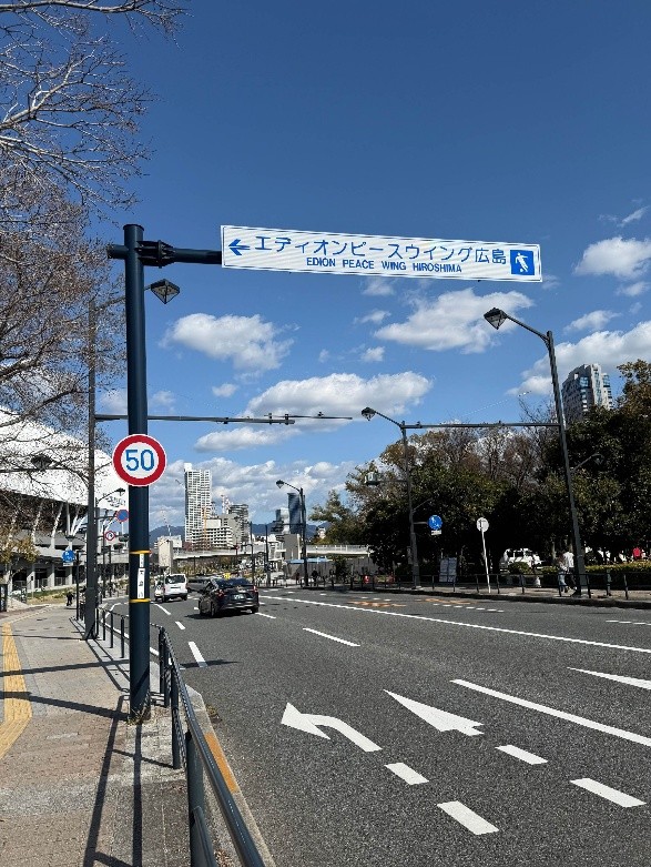 写真：反射式道路案内標識2