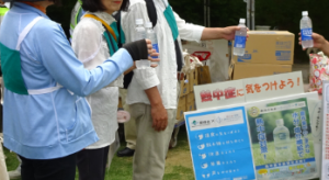 写真：スタッフへのポカリスエットの提供1