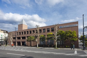 写真：東区民文化センター・東区図書館2