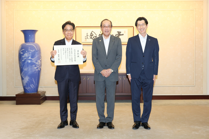 写真：表彰式の様子（山陽工業株式会社　様）