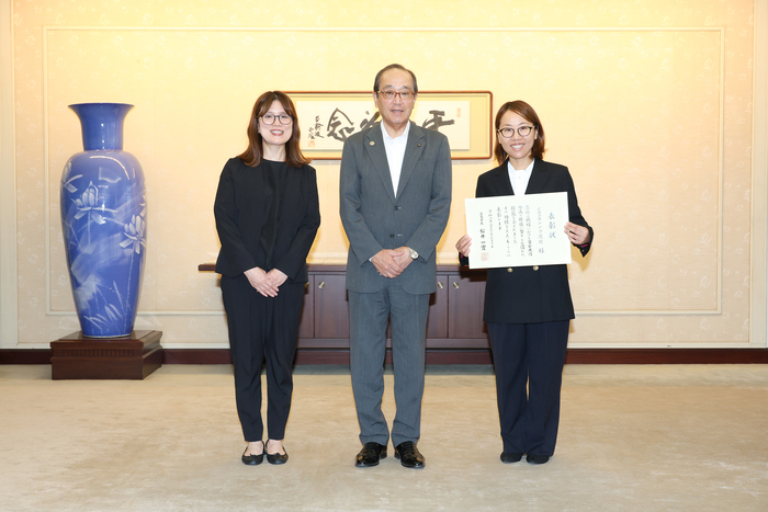 写真：表彰式の様子（有限会社シンワ技術様）