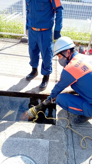 写真：可搬ポンプ取扱い訓練の様子4