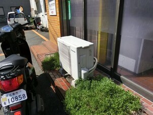 広島県信用組合安古市支店の花壇の写真2