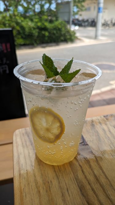 写真：特産品で作った商品