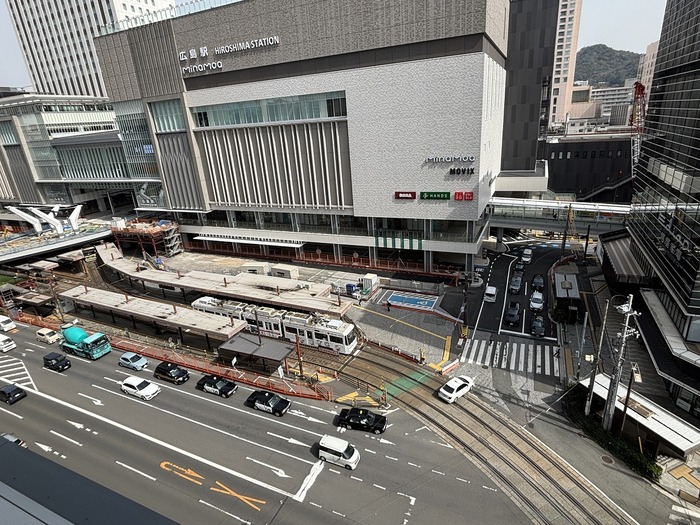 広島駅南口広場東側の写真