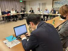 写真：会議に参画する様子