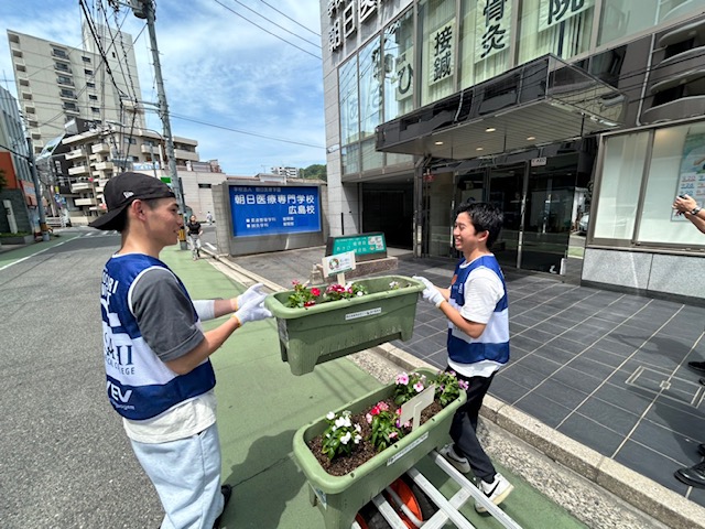 写真：春の植え替え4