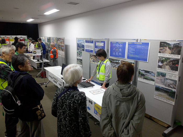 東区上温品地区　出展の様子