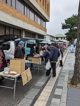 神門通り軽四朝市