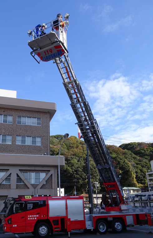 写真：はしご車