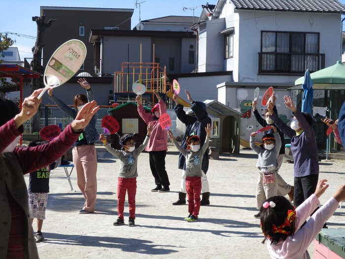 みんなで踊ると楽しいね