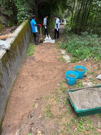 土砂で成形の画像