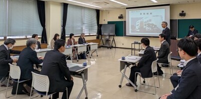 写真（説明の様子）