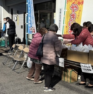 写真：フードバンク活動