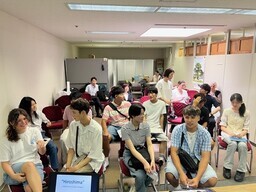 被爆体験講話後の被爆者との交流