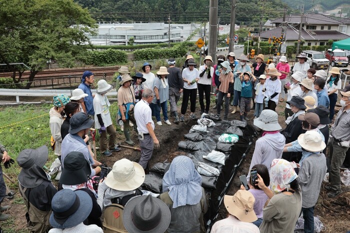 「『農』、『食』、『住』を作り出す地域交流活動プロジェクト」活動の様子