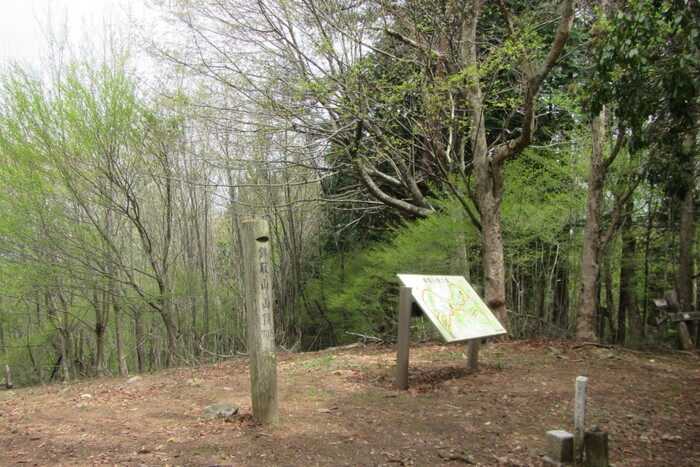 鉾取山憩の森山頂広場