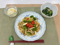 写真：みそパエリア定食（R7中区）