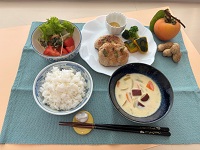 写真：はんぺんバーグ定食（R7西区）