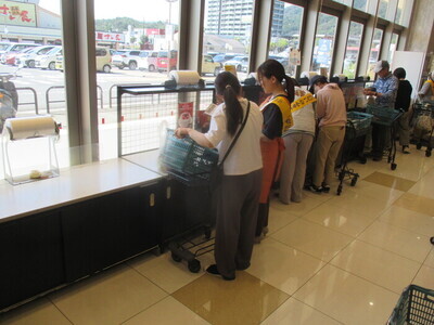 写真：店頭キャンペーンの様子2