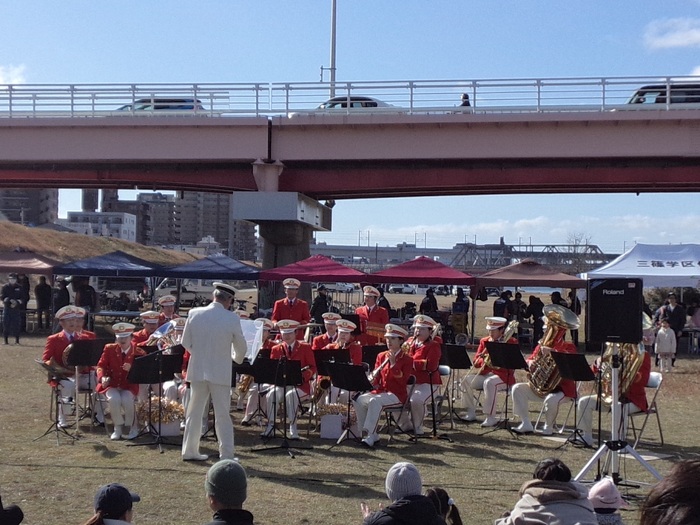 第53回 防火・防災凧あげ大会での演奏です。