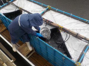 写真:搬入の様子