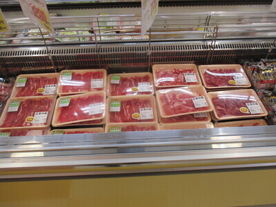 写真：期限の近い商品の値引き販売