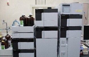 高速液体クロマトグラフ装置