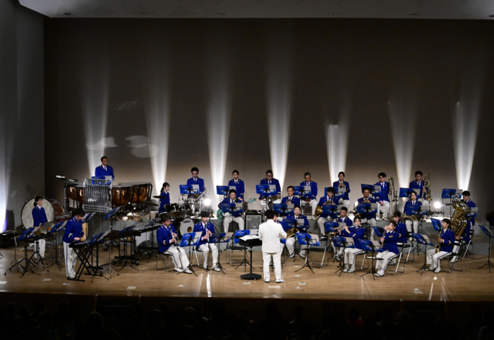 第2部の2曲目は、カイトを演奏しました。