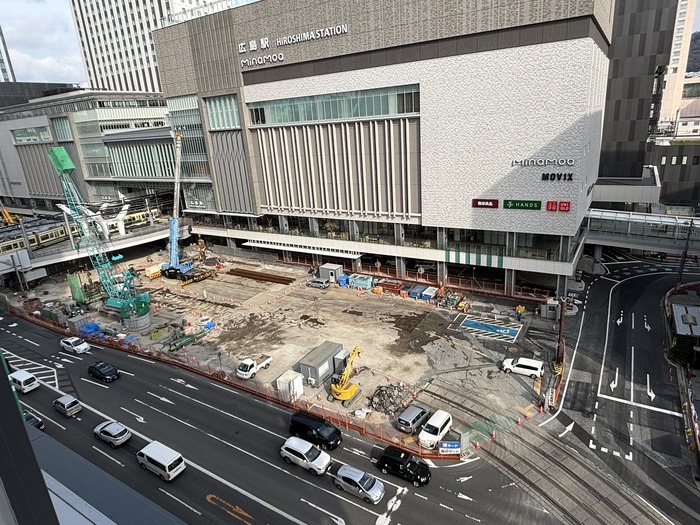 広島駅南口広場東側の写真