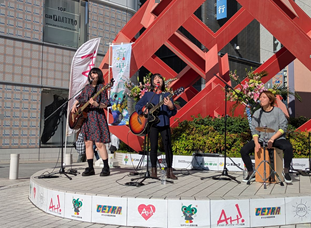 写真:AH! FF SPECIALでの演奏