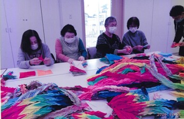 写真:施設見学の様子