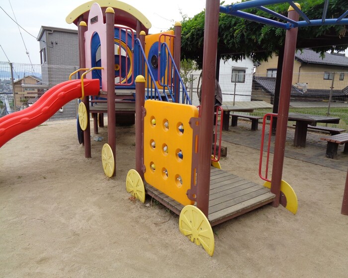 パネル遊具