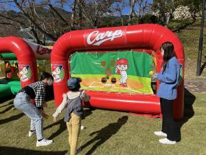 カープ遊具