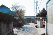 正覚寺前の古代山陽道