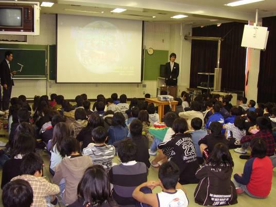 モデル校である広島市立五日市観音小学校での取組の画像1