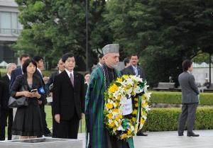 President Karzai visiting the cenotaph