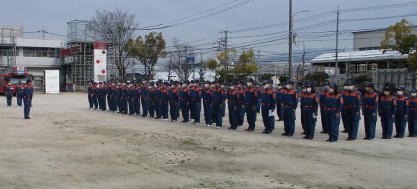 南消防団員が一堂に会し、訓練開始！