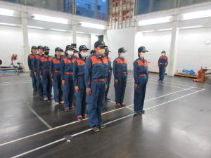 女性消防隊規律訓練